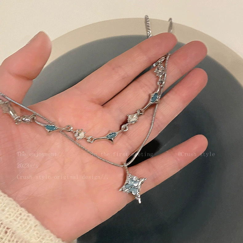 SWIRLUXE ELEGANT BLUE GEM NECKLACE