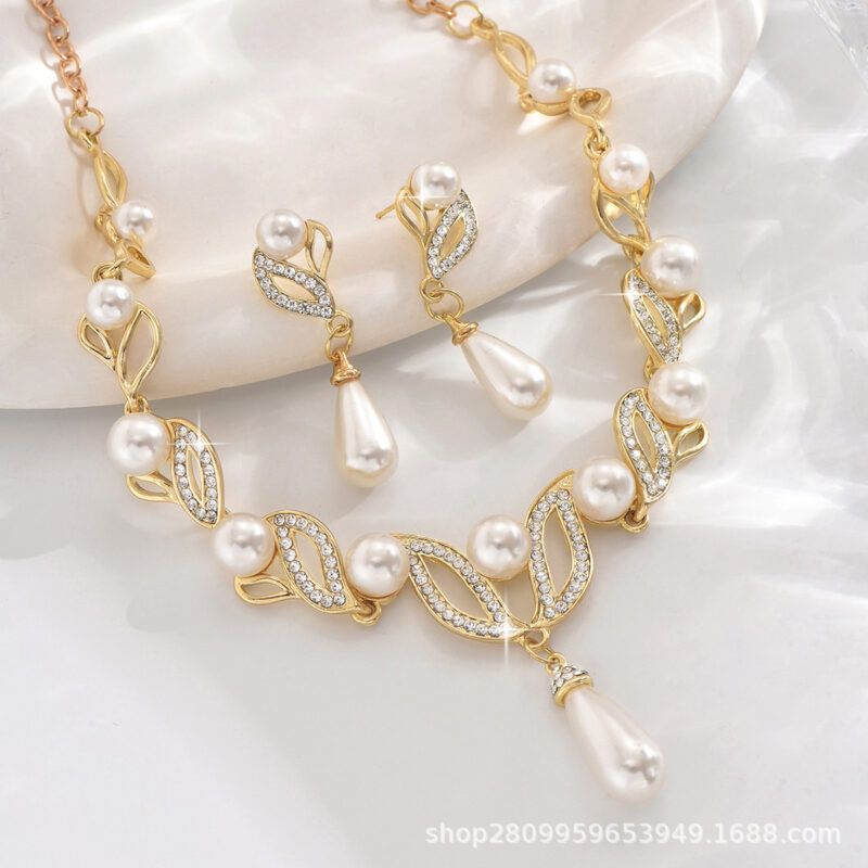 SWIRLUXE GOLD PEARL DROP DUO JEWELRY SET